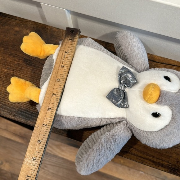 Polar the Penguin Scentsy Buddy 2023 like new - Picture 9 of 9